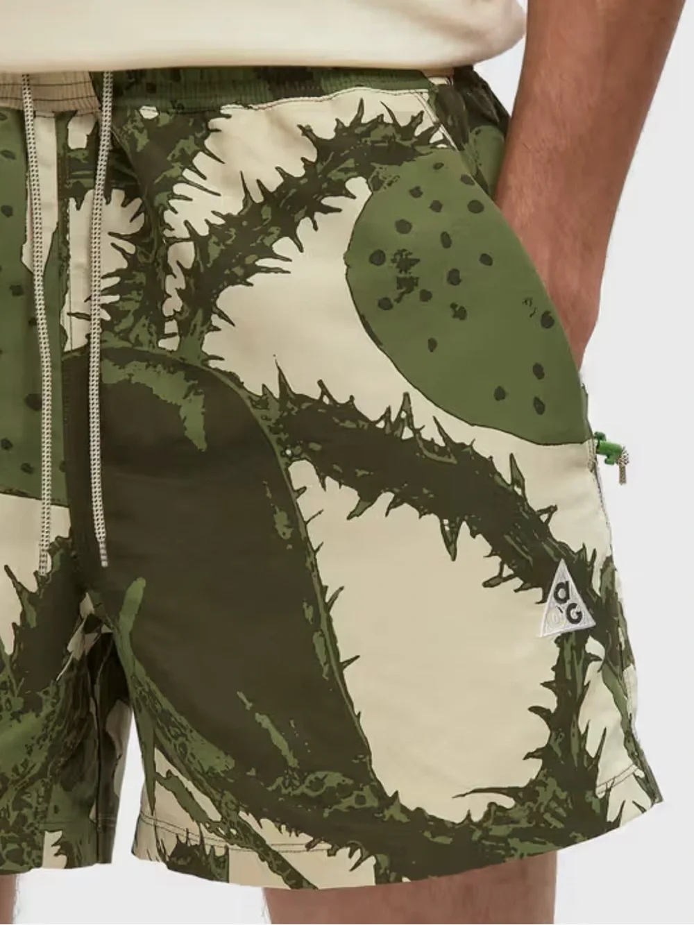 Nike ACG lightweight olive